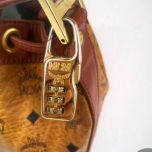 ๐ฏ% MCM COMBO LOCK